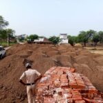 कबीरधाम में रेत माफियाओं पर बड़ी कार्रवाई: 40 लाख की अवैध रेत जब्त, 1000 ट्रैक्टर-ट्रॉली के बराबर भंडारण पकड़ा